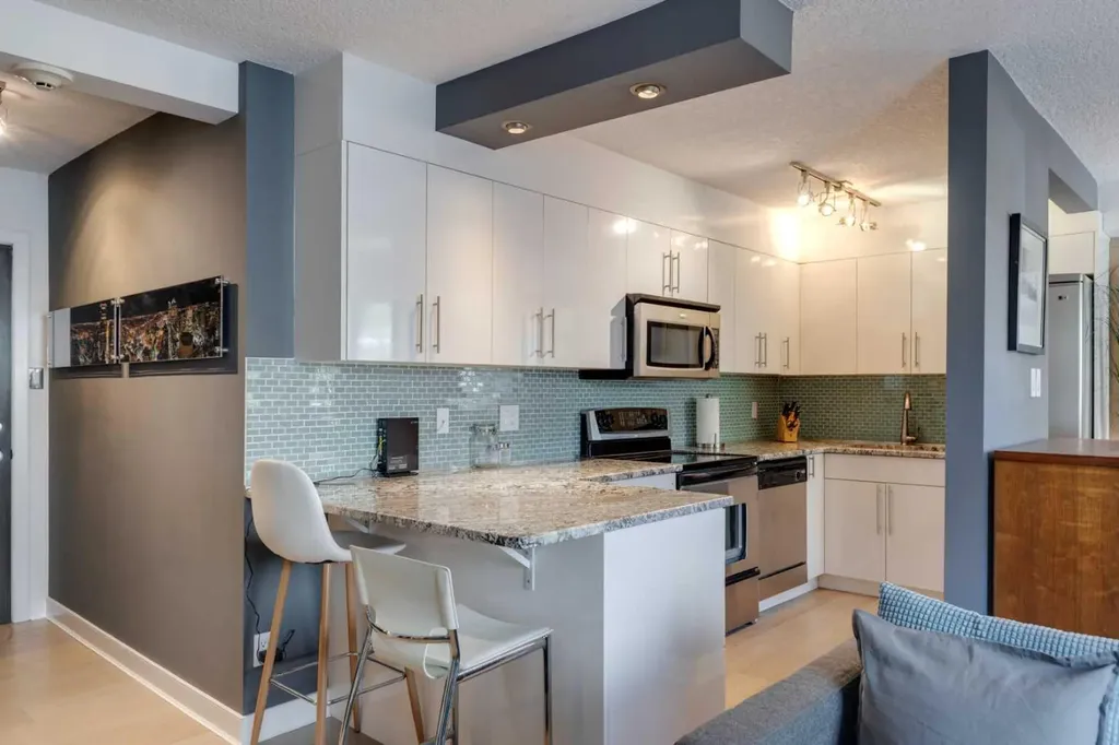 1904 10 Street SW Calgary AB T2T 3G1
