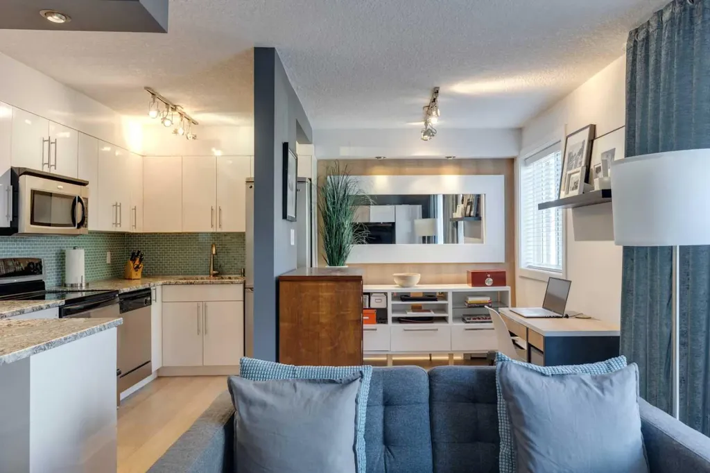 1904 10 Street SW Calgary AB T2T 3G1