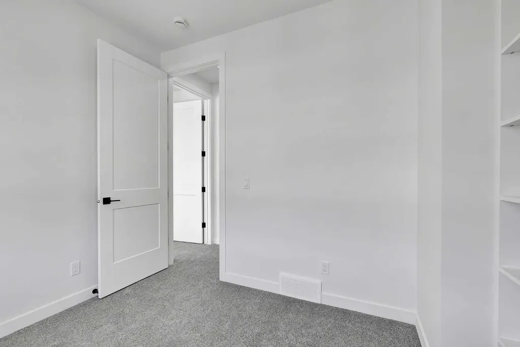4903 Bowness Road NW Calgary AB T3B1H1