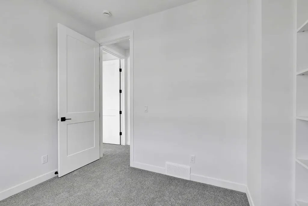 4903 Bowness Road NW Calgary AB T3B1H1