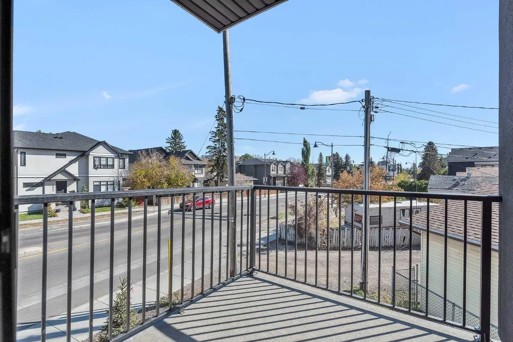 4903 Bowness Road NW Calgary AB T3B1H1