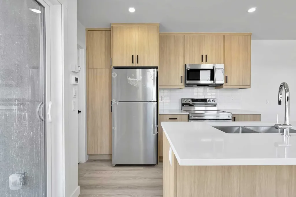 4903 Bowness Road NW Calgary AB T3B1H1