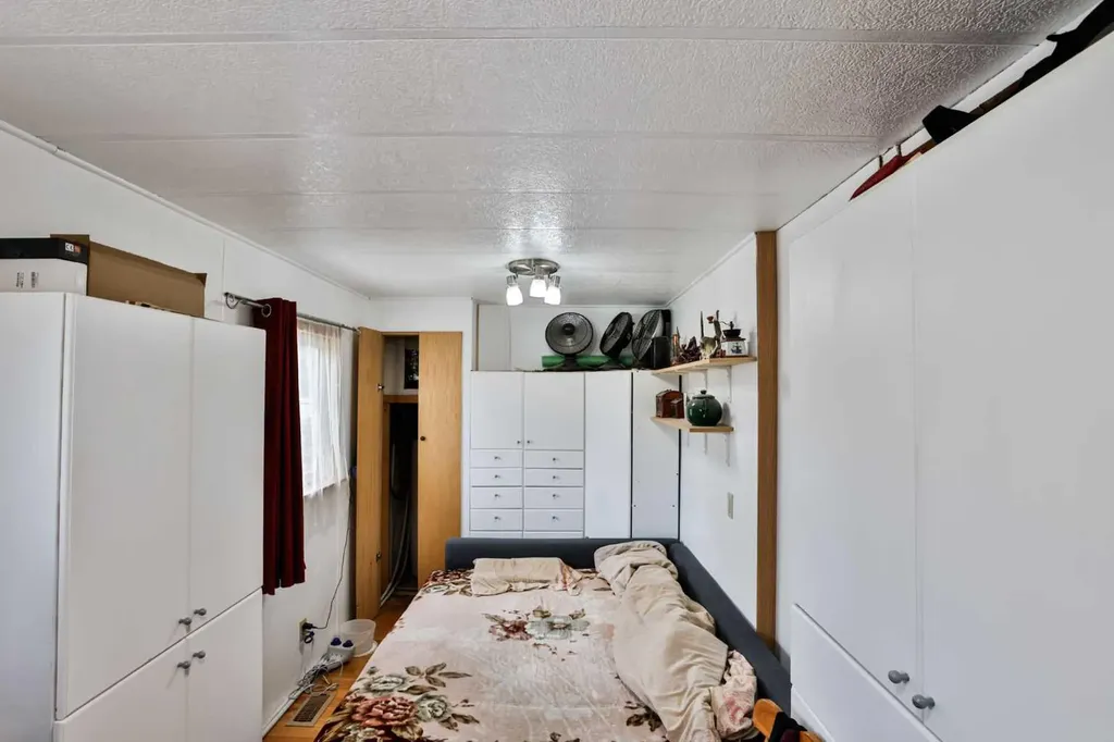 222 Centre Street Lomond AB T0L 1G0