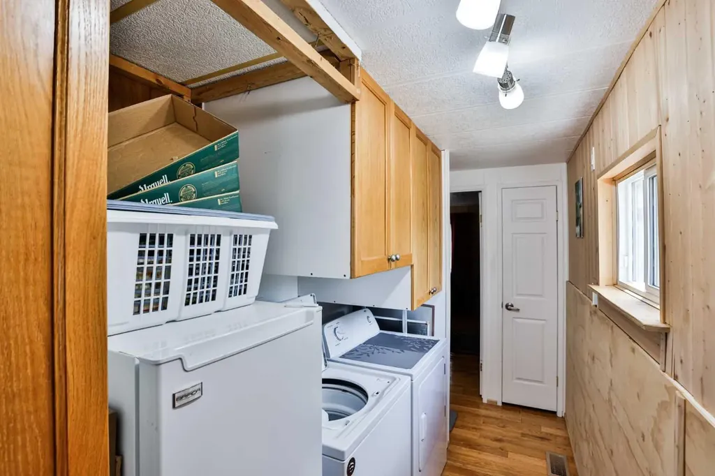 222 Centre Street Lomond AB T0L 1G0