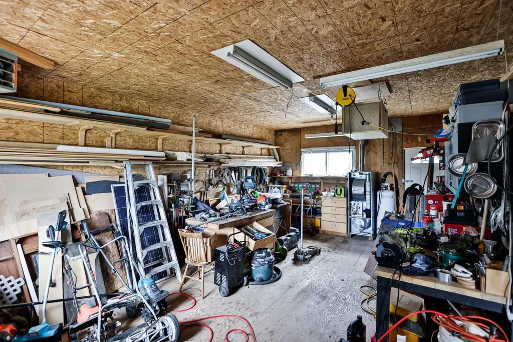 222 Centre Street Lomond AB T0L 1G0