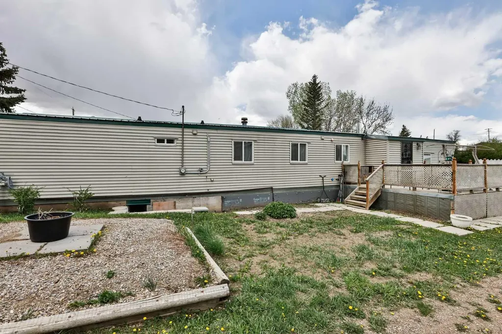 222 Centre Street Lomond AB T0L 1G0