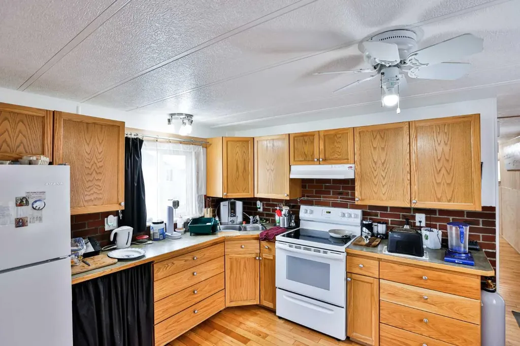 222 Centre Street Lomond AB T0L 1G0
