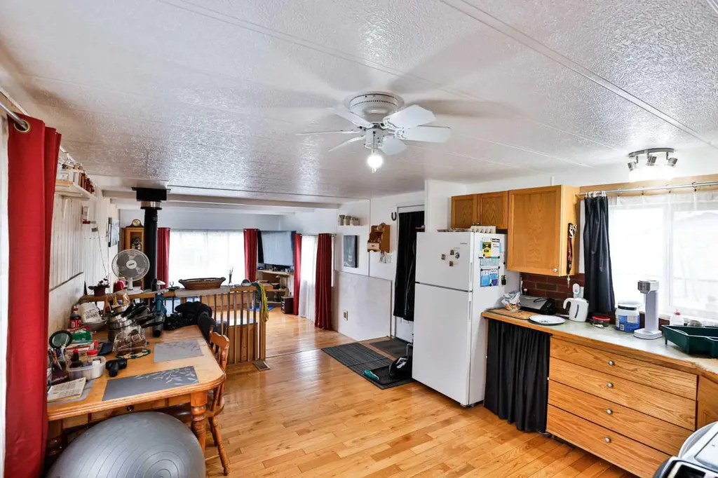 222 Centre Street Lomond AB T0L 1G0