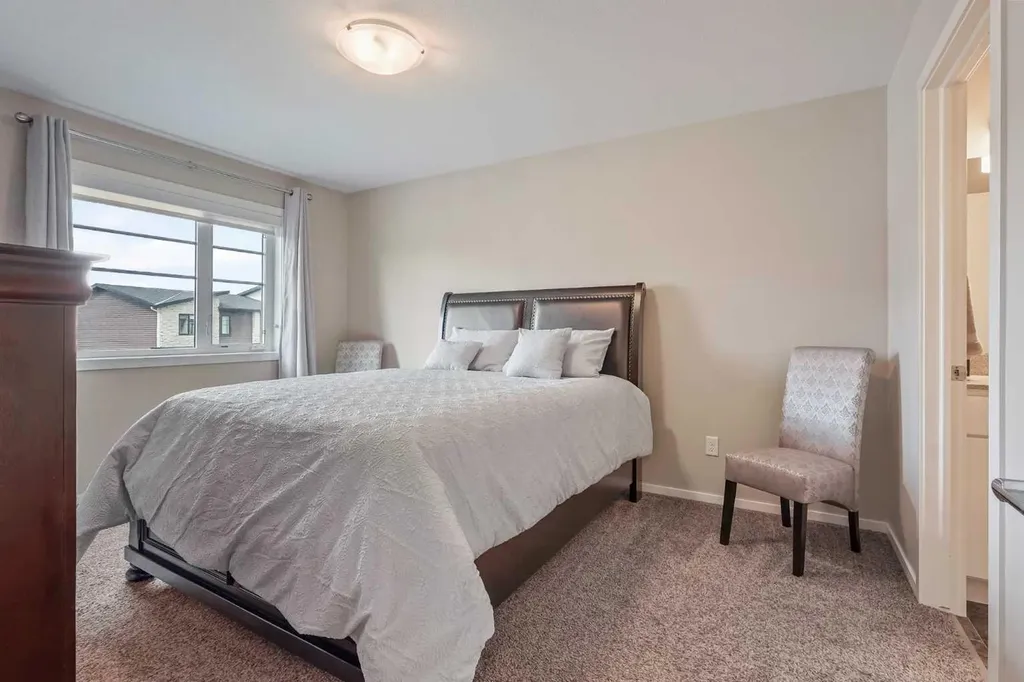 422 Highlands Boulevard W Lethbridge AB T1J 5K5