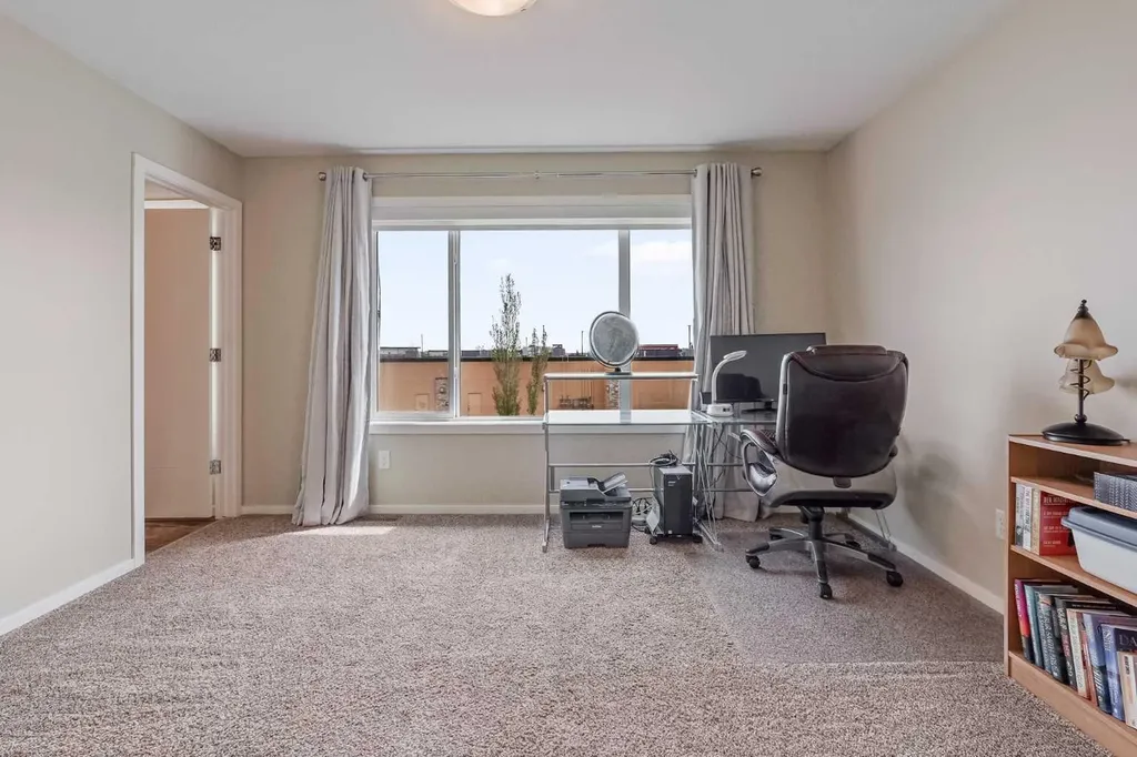 422 Highlands Boulevard W Lethbridge AB T1J 5K5