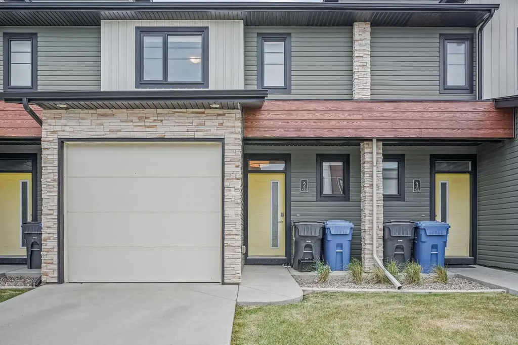 422 Highlands Boulevard W Lethbridge AB T1J 5K5