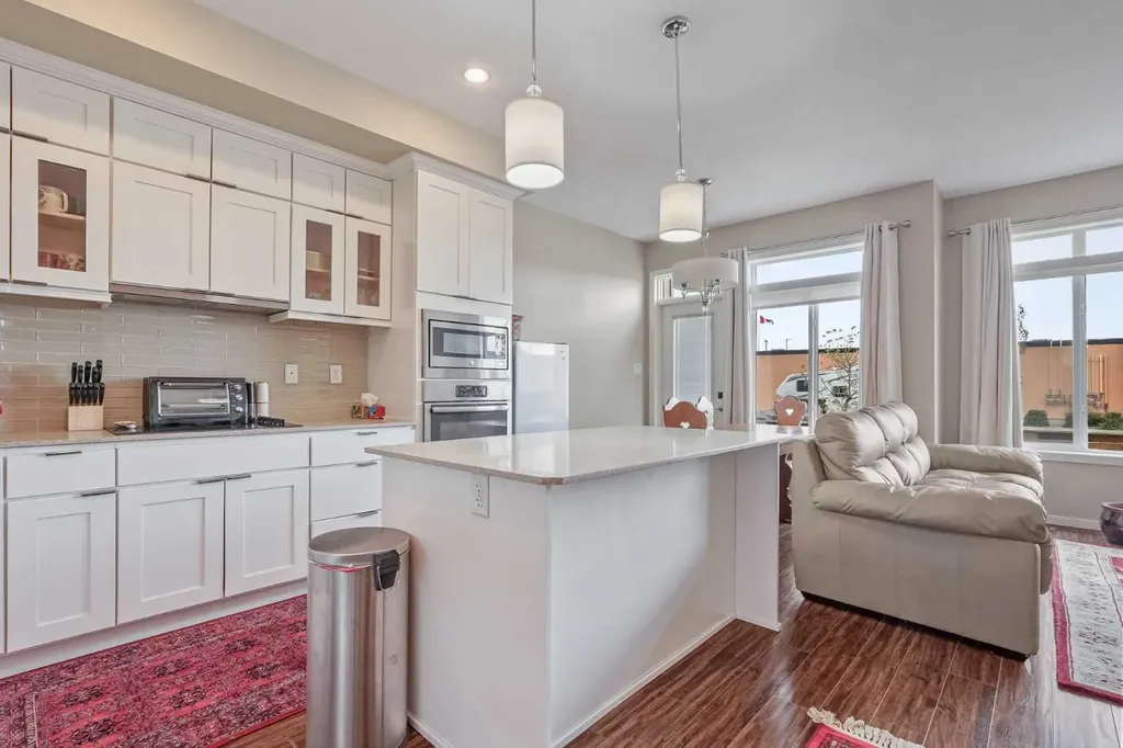 422 Highlands Boulevard W Lethbridge AB T1J 5K5