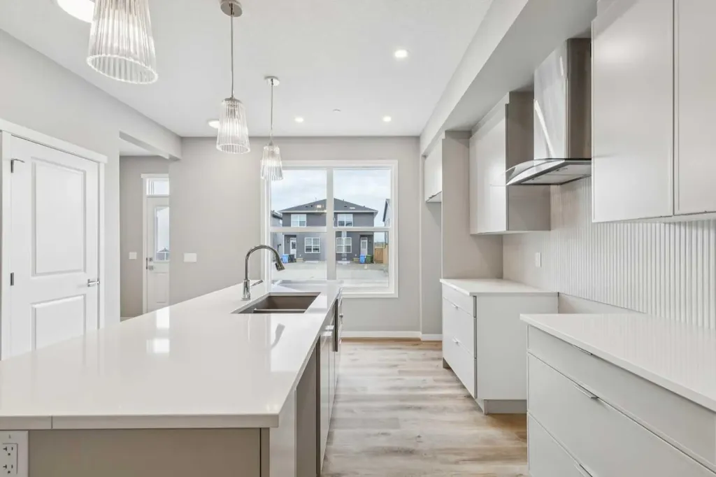 75 Hotchkiss Way SE Calgary AB T3S 0V2