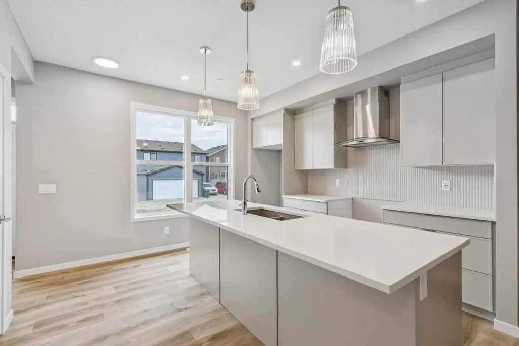 75 Hotchkiss Way SE Calgary AB T3S 0V2