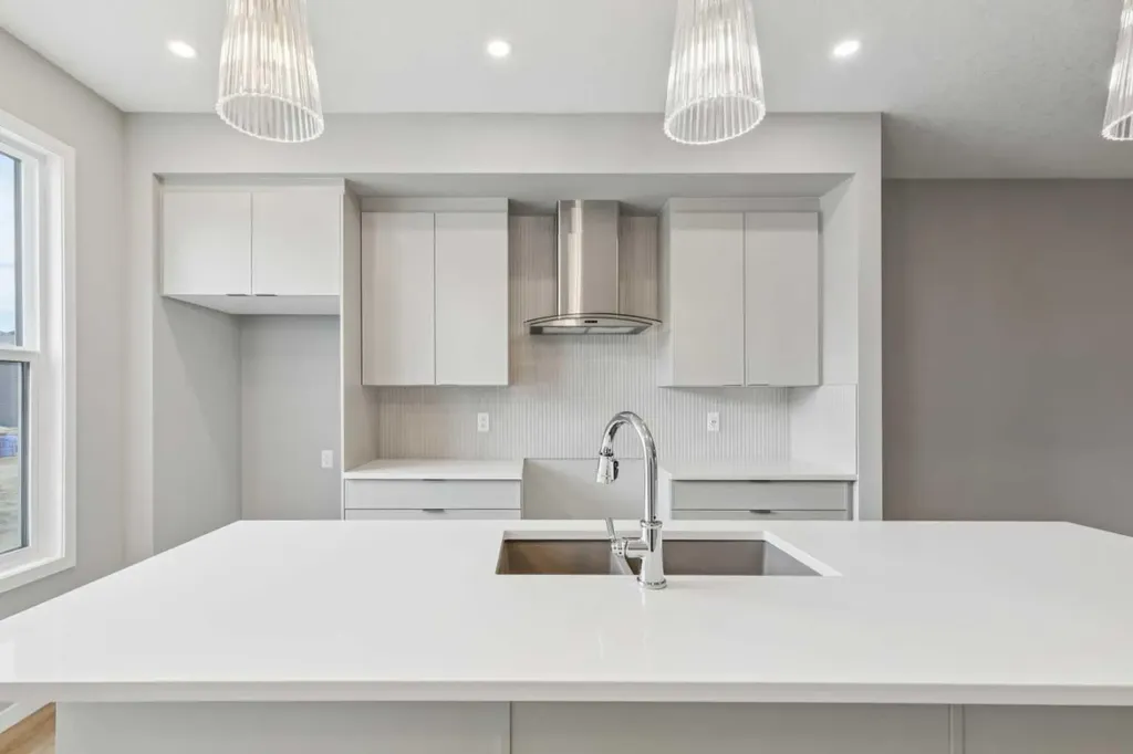 75 Hotchkiss Way SE Calgary AB T3S 0V2