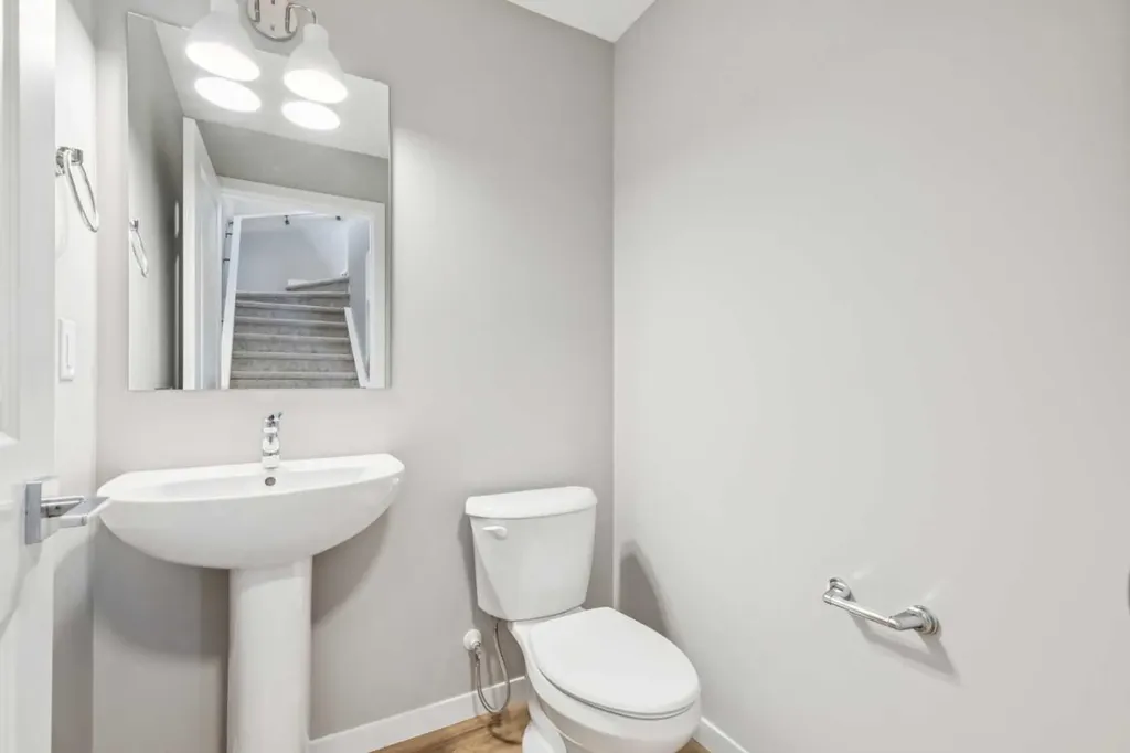 75 Hotchkiss Way SE Calgary AB T3S 0V2