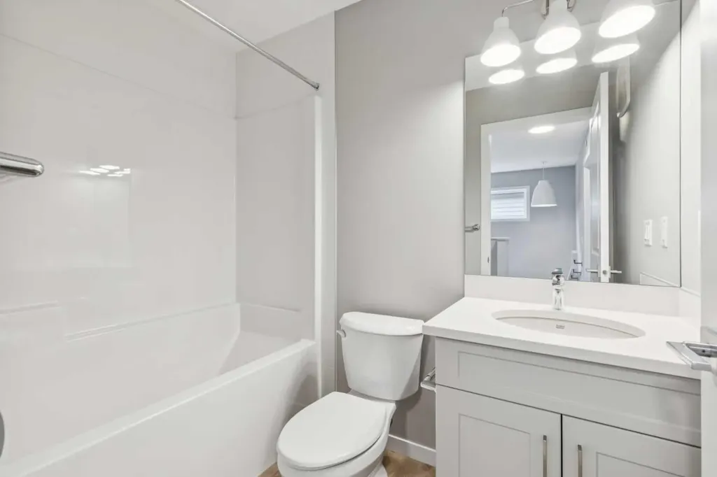 75 Hotchkiss Way SE Calgary AB T3S 0V2