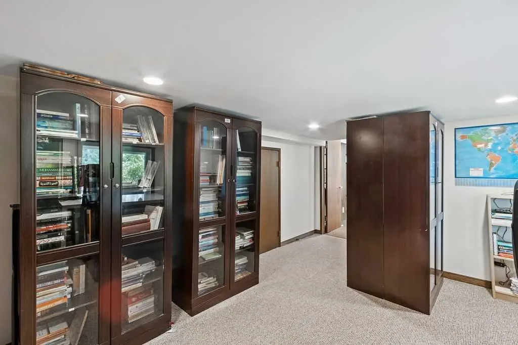 652 Dalmeny Hill NW Calgary AB T3A 1T6