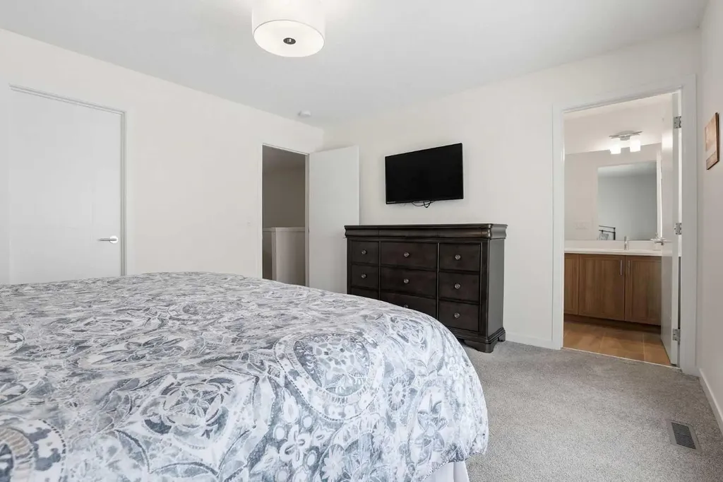 224 South Point Greenway SW Airdrie AB T4B5J3