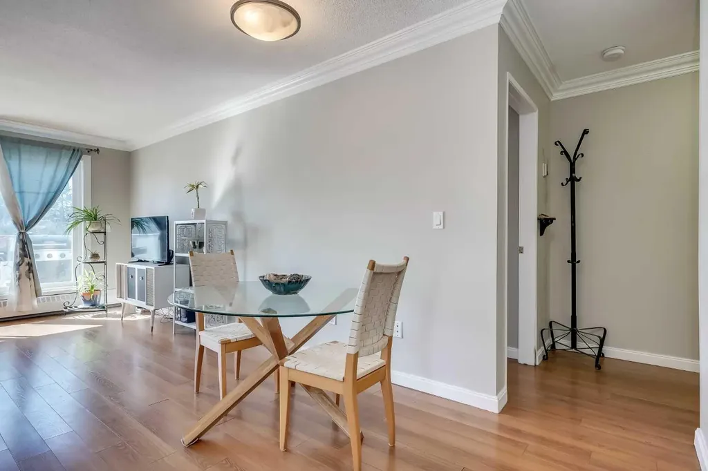 333 Garry Crescent NE Calgary AB T2K 5X1