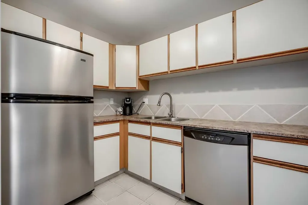 333 Garry Crescent NE Calgary AB T2K 5X1