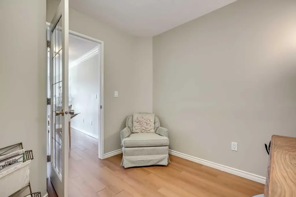 333 Garry Crescent NE Calgary AB T2K 5X1