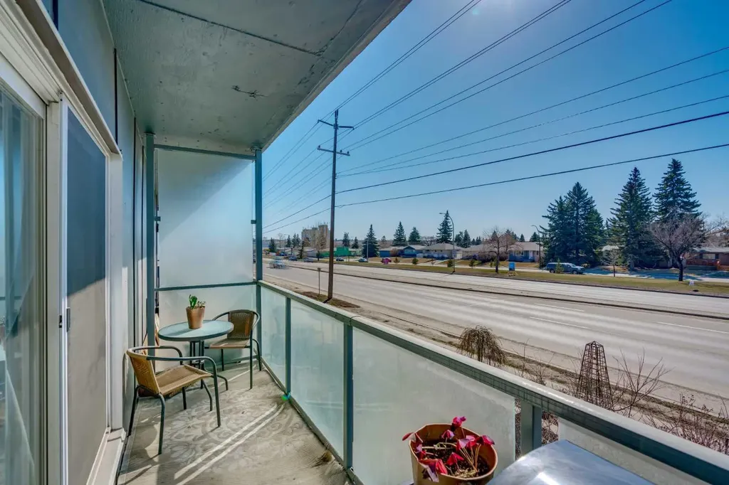 333 Garry Crescent NE Calgary AB T2K 5X1