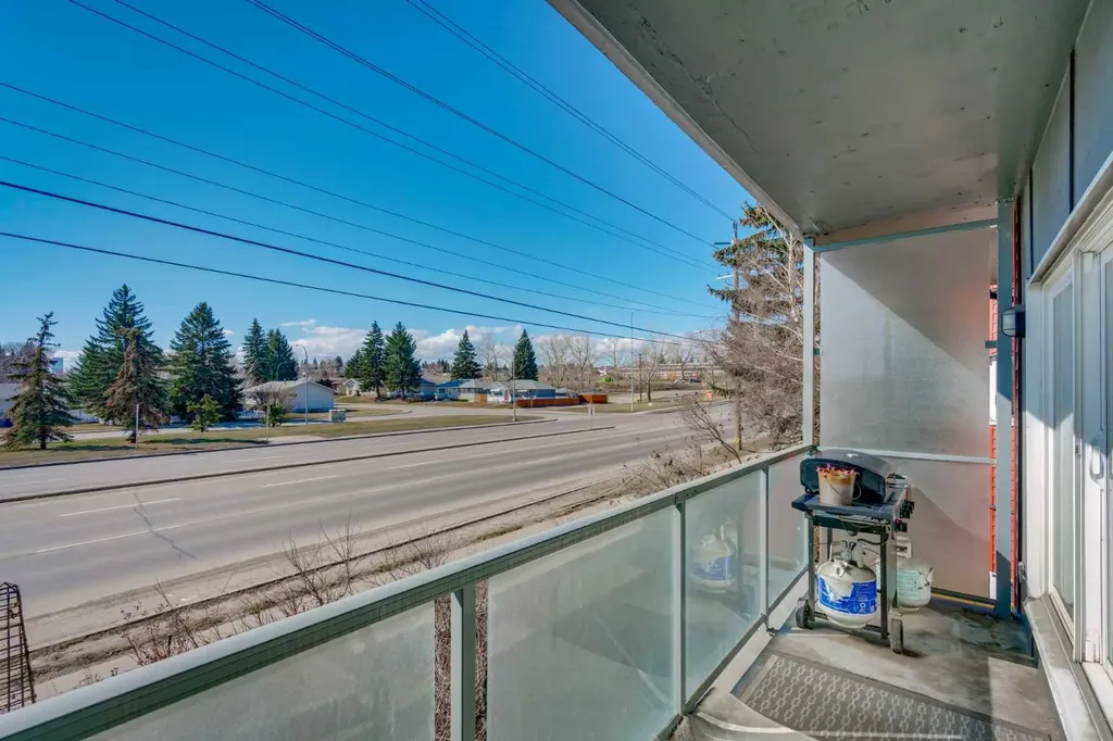 333 Garry Crescent NE Calgary AB T2K 5X1