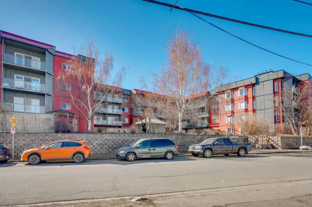 333 Garry Crescent NE Calgary AB T2K 5X1