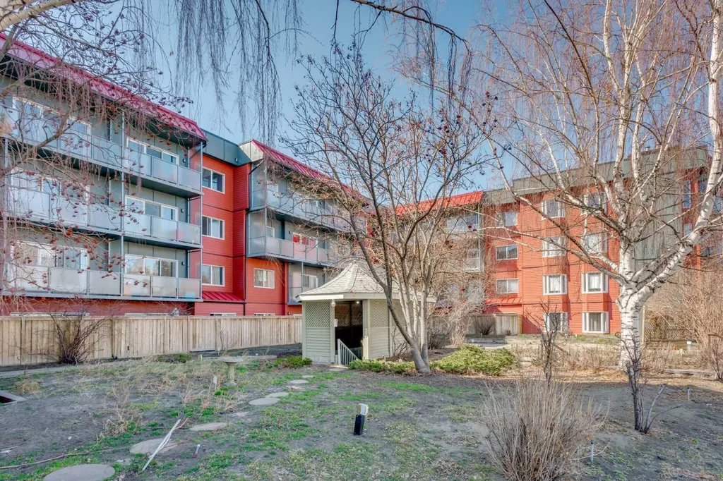 333 Garry Crescent NE Calgary AB T2K 5X1
