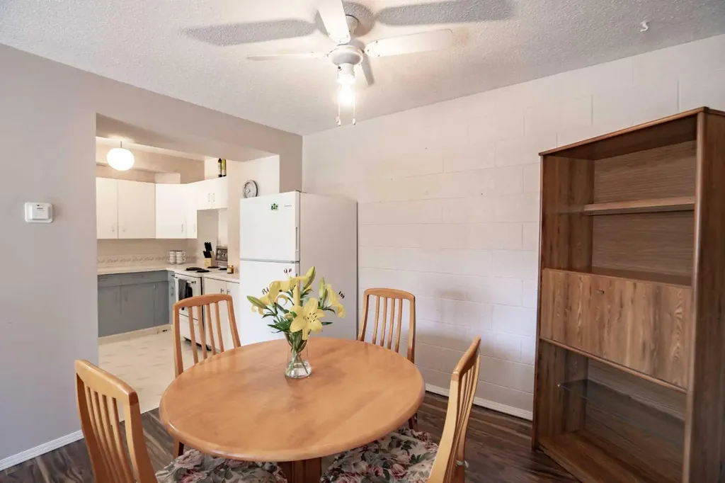 8808 96 Street Peace River AB T8S 1G6