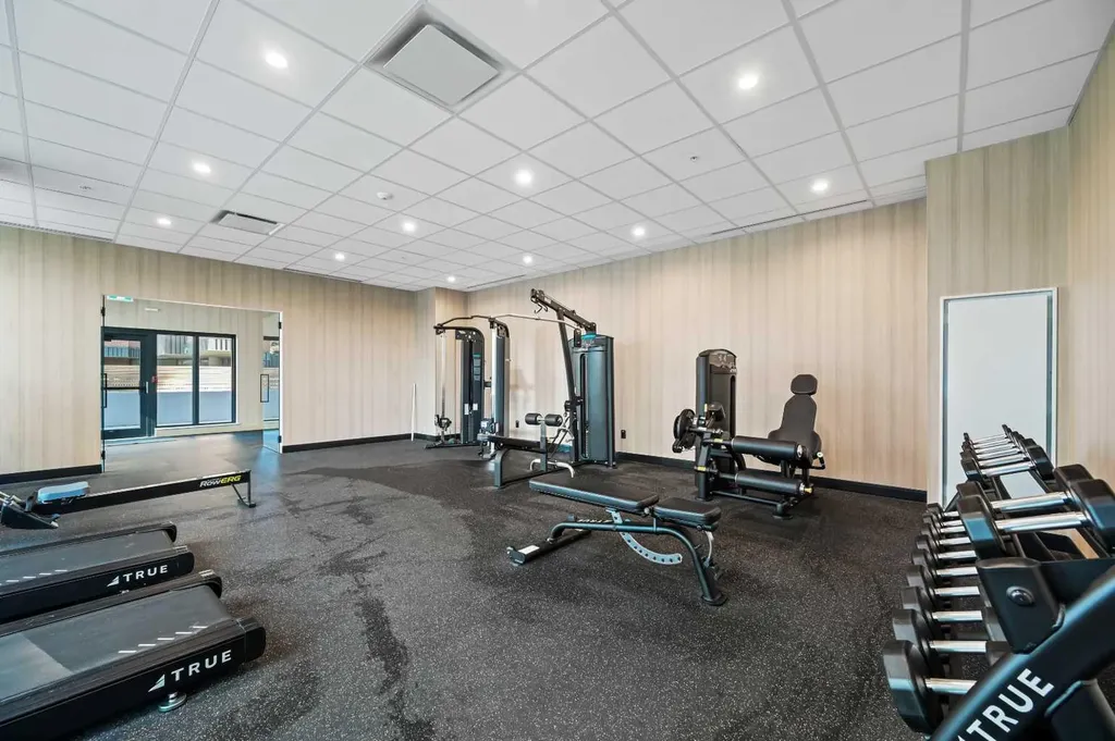730 2 Avenue SW Calgary AB T2P 1R8