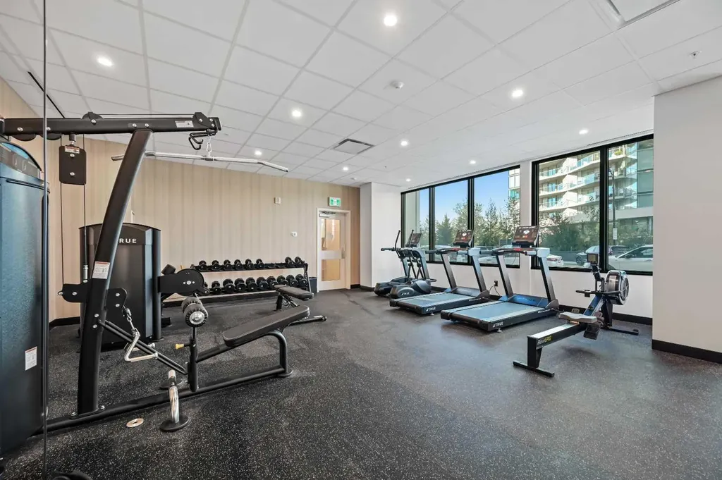 730 2 Avenue SW Calgary AB T2P 1R8