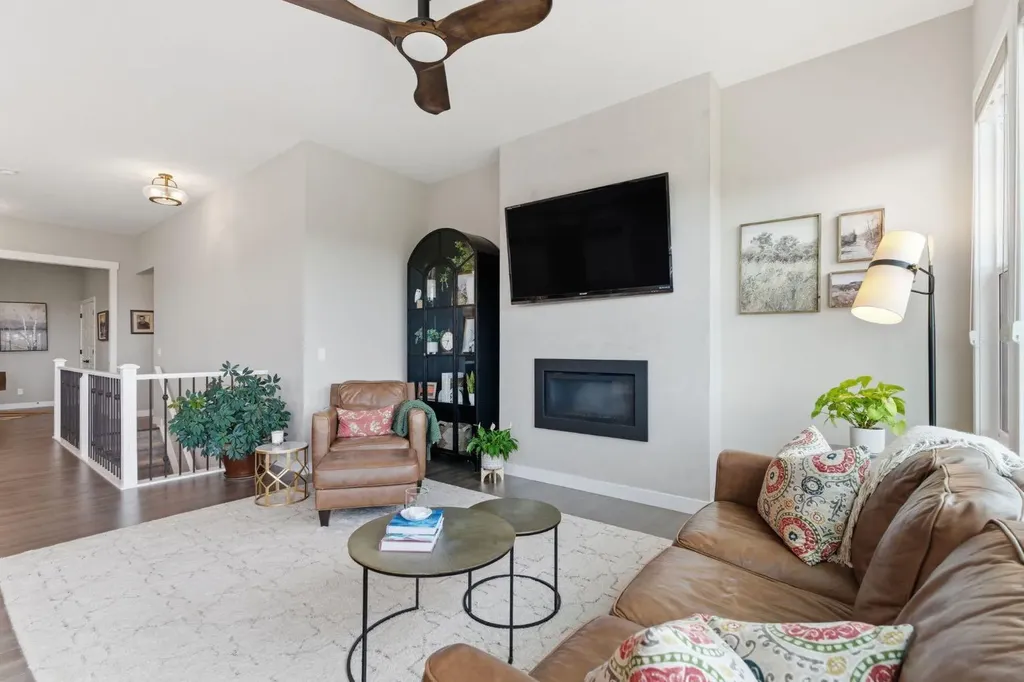 51 Mist Mountain Rise Okotoks AB T1S 5R4
