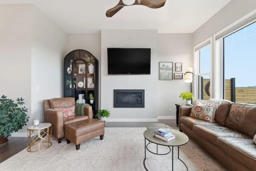 51 Mist Mountain Rise Okotoks AB T1S 5R4