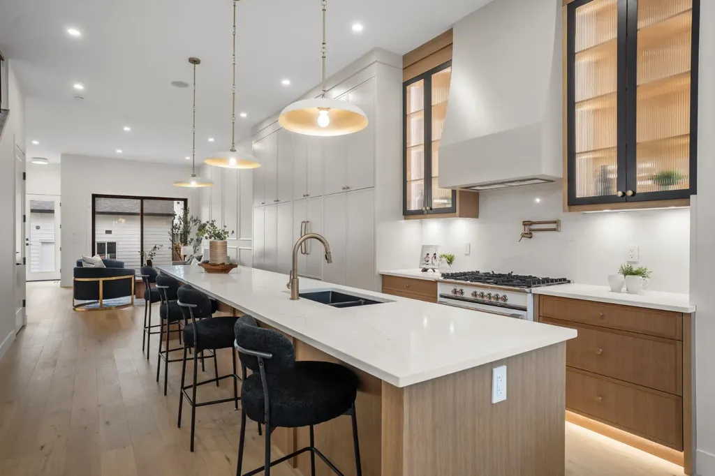 510 29 Avenue NW Calgary AB T2M 2M5