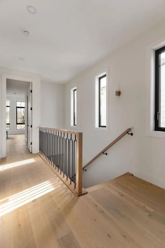 510 29 Avenue NW Calgary AB T2M 2M5
