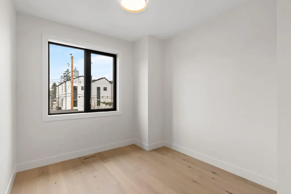 510 29 Avenue NW Calgary AB T2M 2M5
