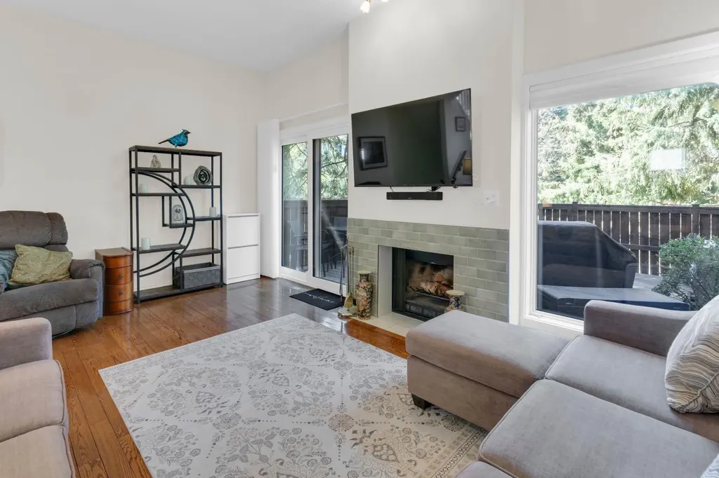 111 Point Drive NW Calgary AB T3B5C8