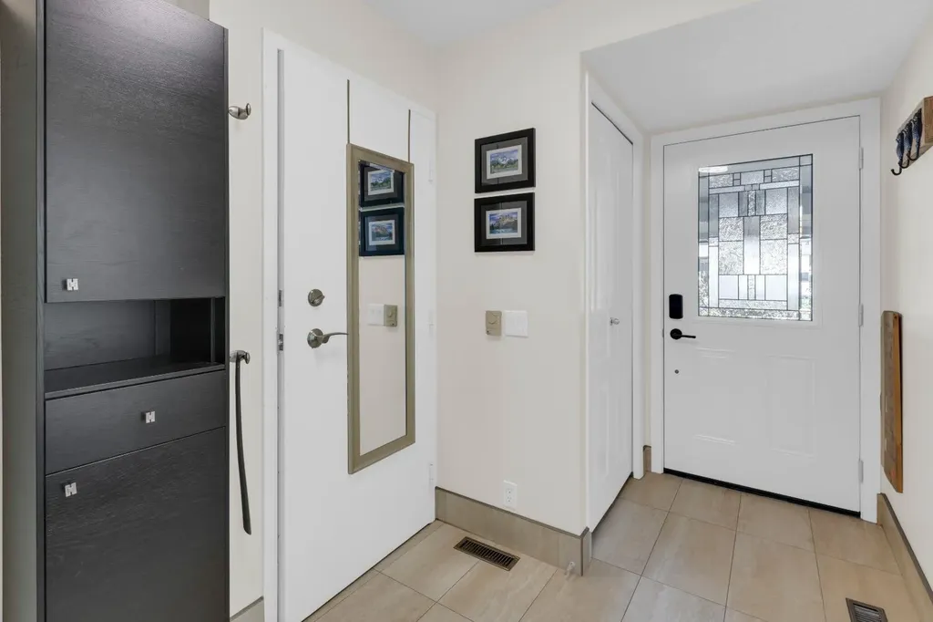 111 Point Drive NW Calgary AB T3B5C8
