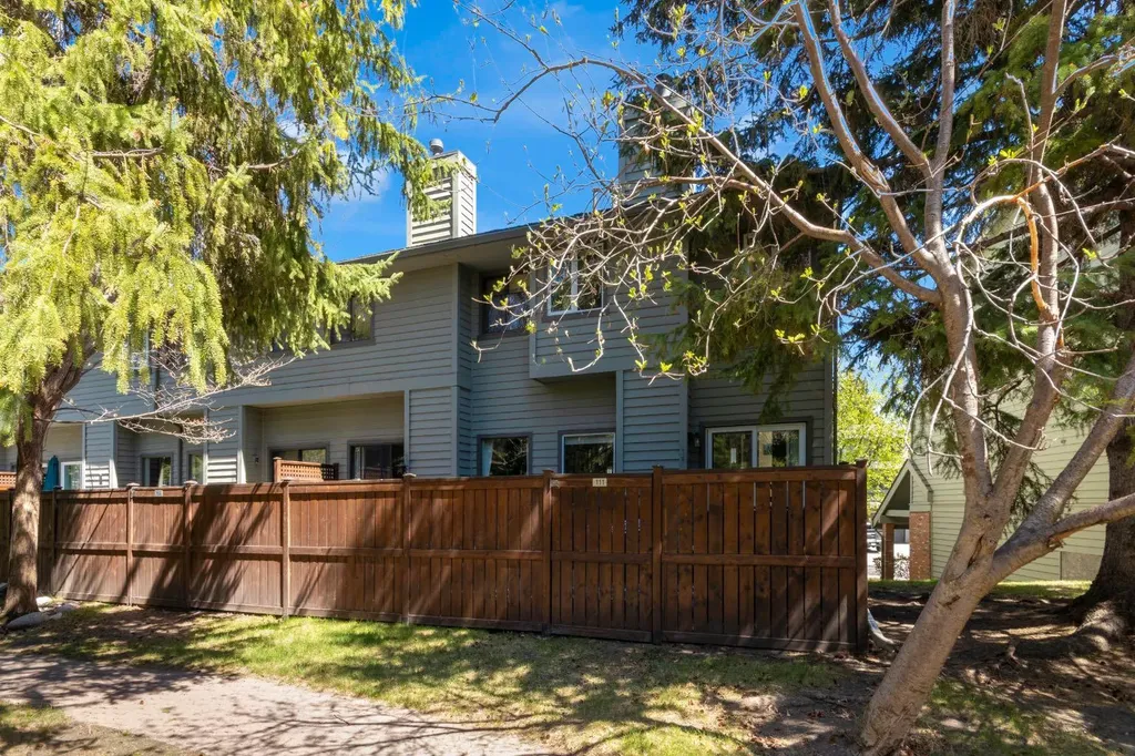 111 Point Drive NW Calgary AB T3B5C8