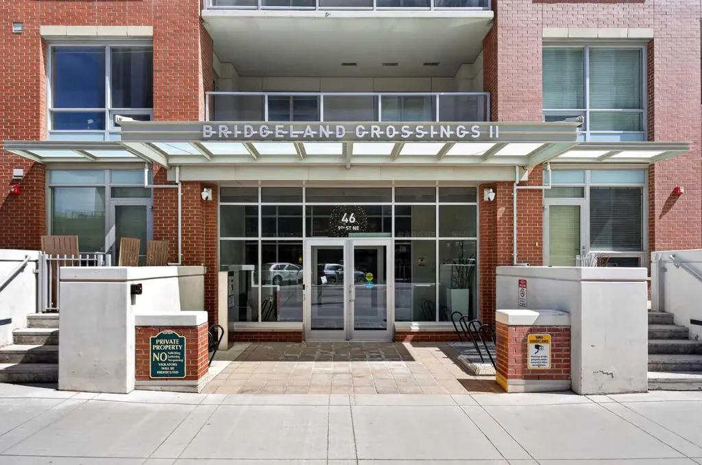 46 9 Street NE Calgary AB T2E 7Y1
