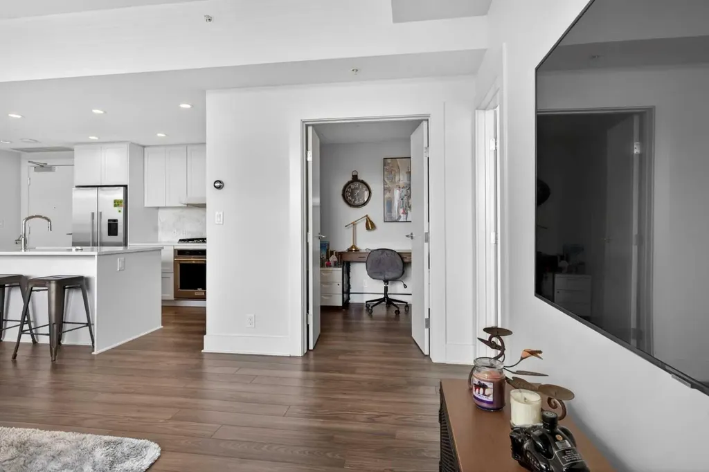 46 9 Street NE Calgary AB T2E 7Y1