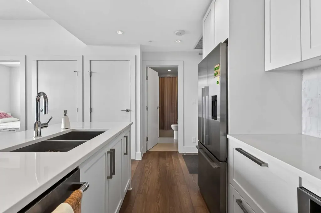 46 9 Street NE Calgary AB T2E 7Y1