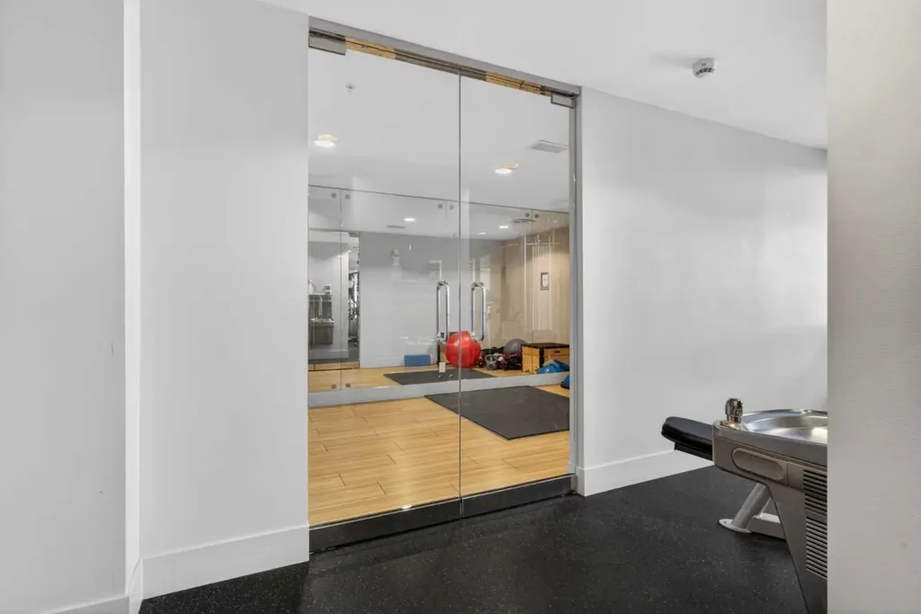 46 9 Street NE Calgary AB T2E 7Y1