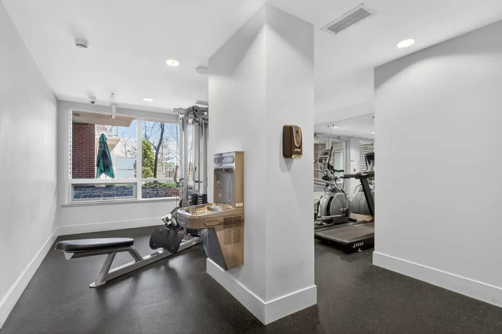 46 9 Street NE Calgary AB T2E 7Y1