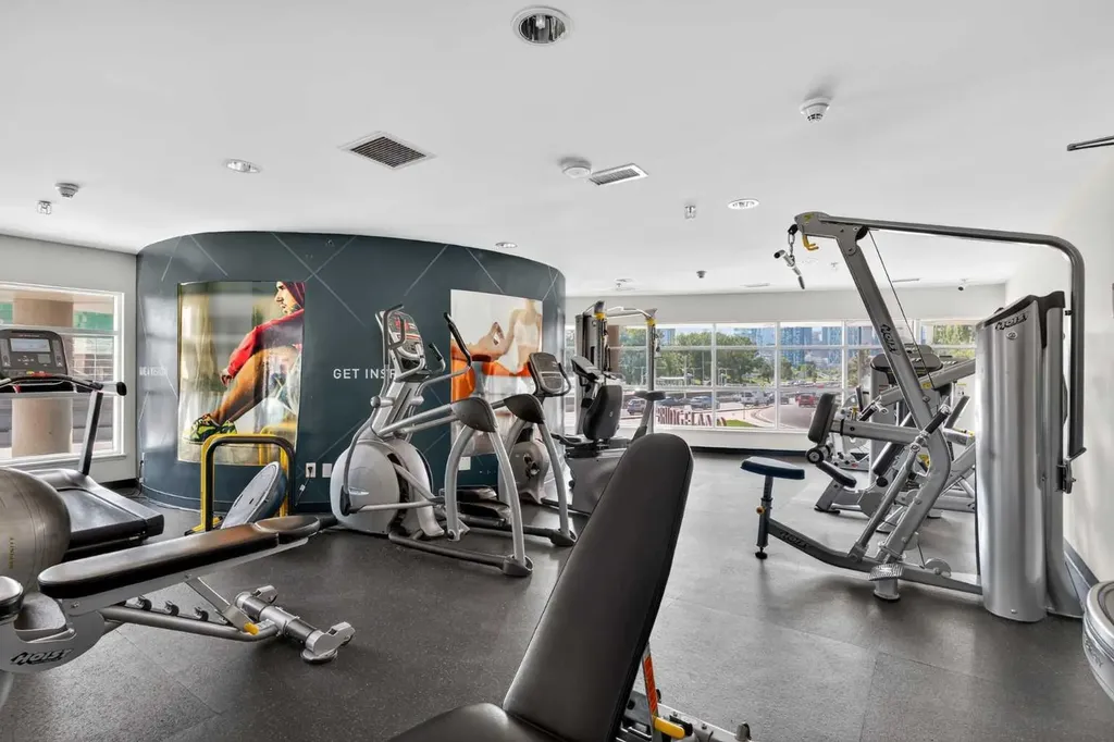 46 9 Street NE Calgary AB T2E 7Y1