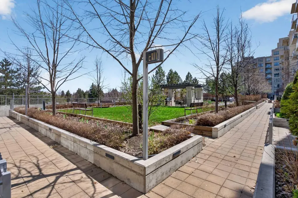 46 9 Street NE Calgary AB T2E 7Y1