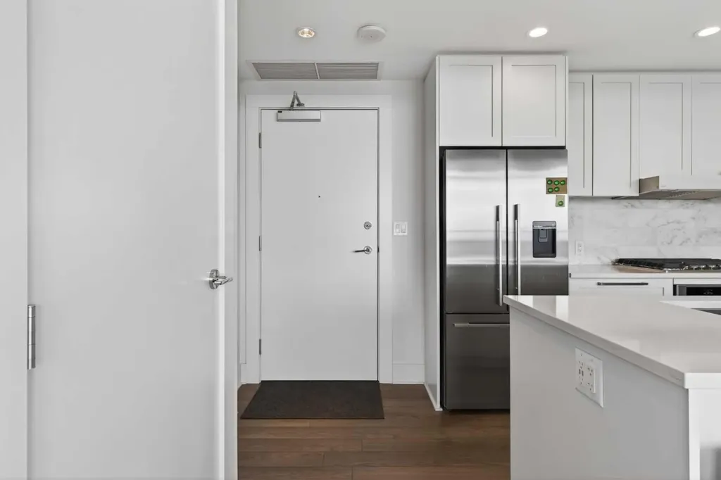 46 9 Street NE Calgary AB T2E 7Y1