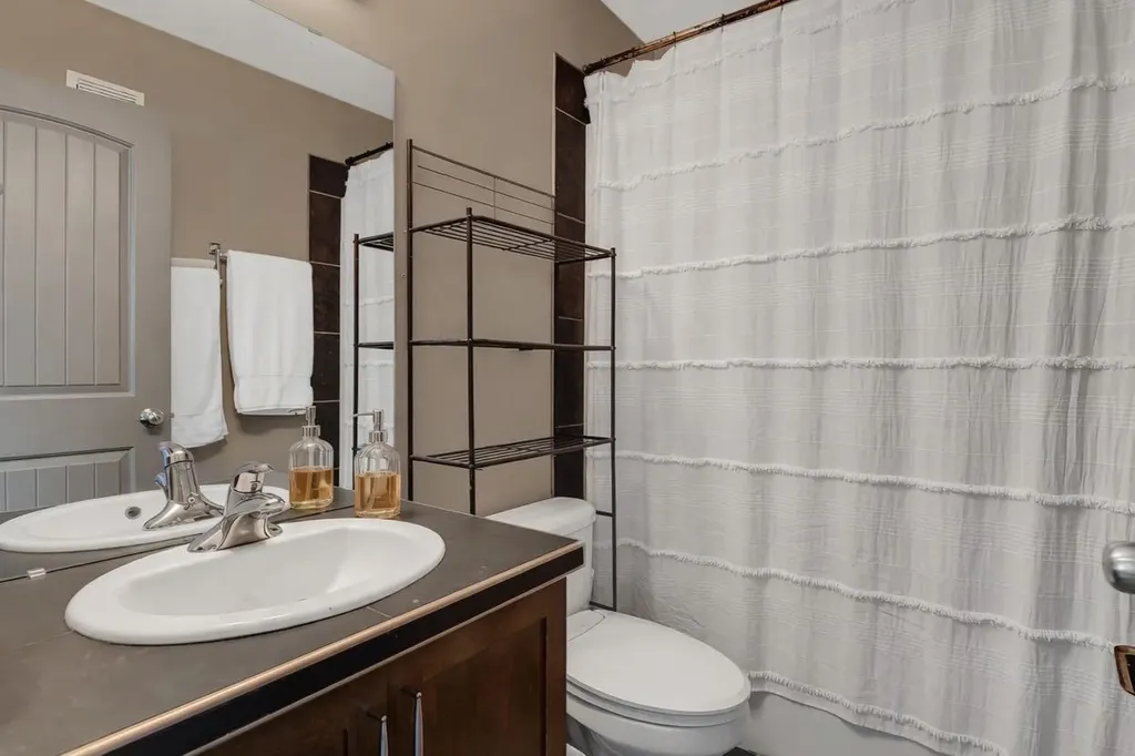 11113 66a Avenue Grande Prairie AB T8W 0B1